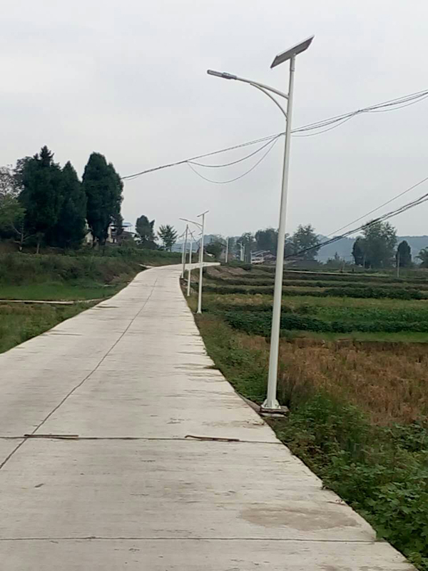 南部縣太陽能(néng)路燈