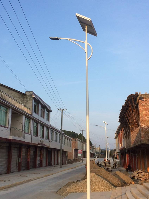 綿陽梓潼7米太陽能(néng)路燈