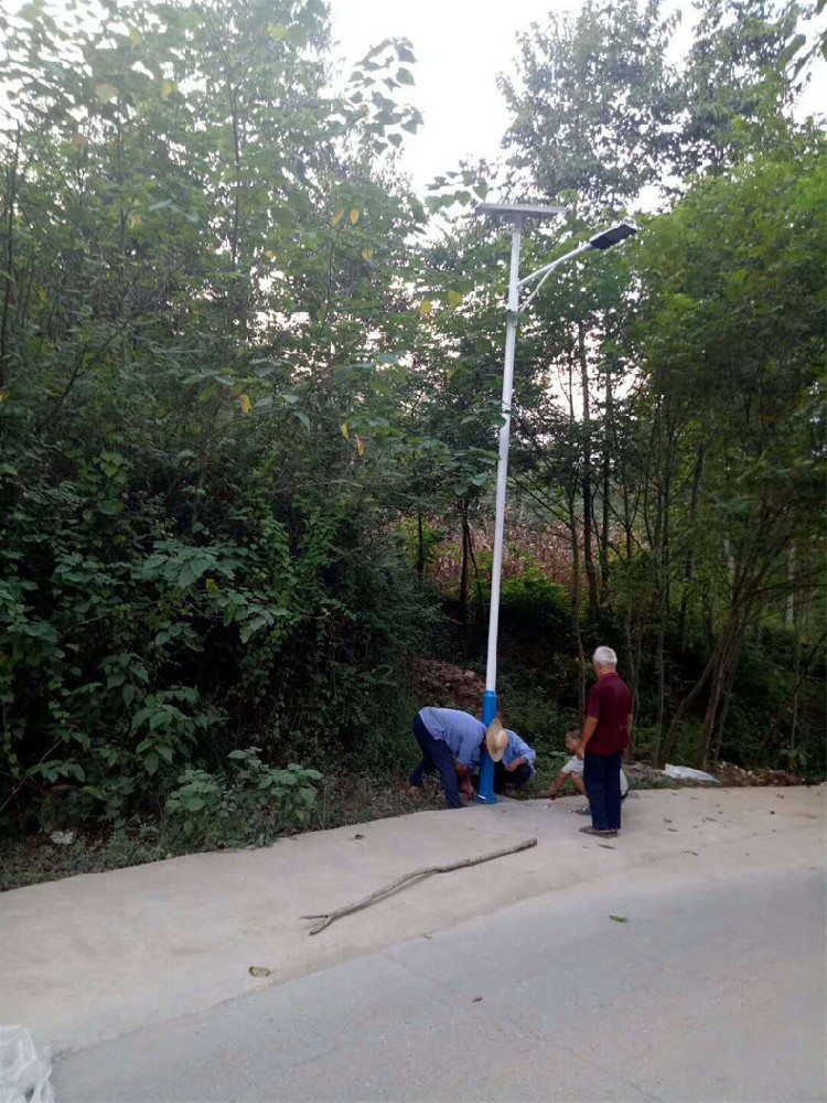 綿陽江油銅星鄉太陽能(néng)路燈